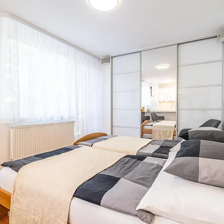 Apartment Komin Lejlighed Komín