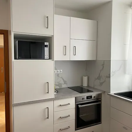 Apartment Komin Lejlighed *