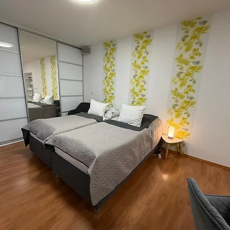 Lejlighed Apartment Komin Komín