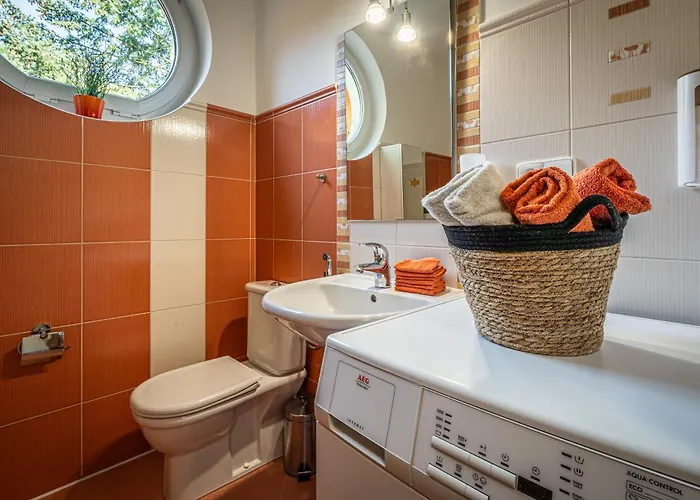 Apartment Komin Komín